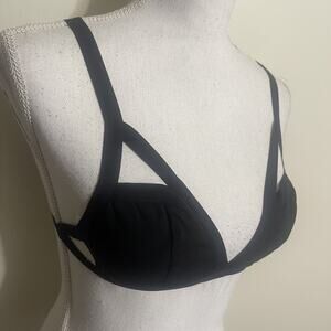 1 Sexy Bra Cross Lines Sexy Strappy Back Lightweight Lingerie No Pad MEDIU Black